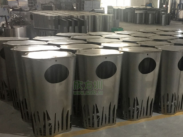 創(chuàng)意異形金屬垃圾桶欣方圳工廠(chǎng)生產(chǎn)圖