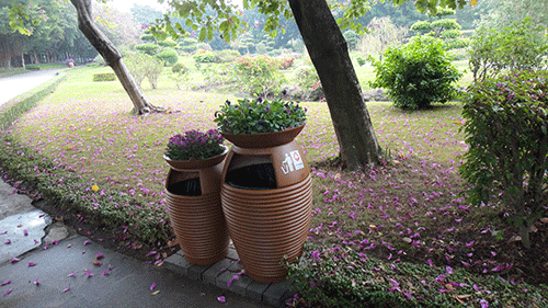  汕頭玻璃鋼花盆垃圾桶，點(diǎn)綴公園好環(huán)境。